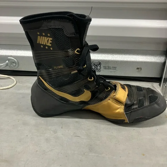 Nike HyperKO Men's Boxing Shoes Black/Gold size 12 pre owned Authentic - Picture 7 of 9
